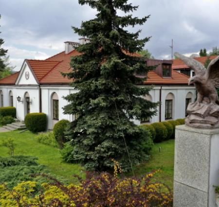 Hotel "Zajazd Napoleonski" วอร์ซอ ภายนอก รูปภาพ