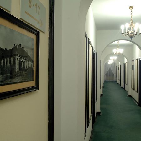 Hotel "Zajazd Napoleonski" วอร์ซอ ภายนอก รูปภาพ