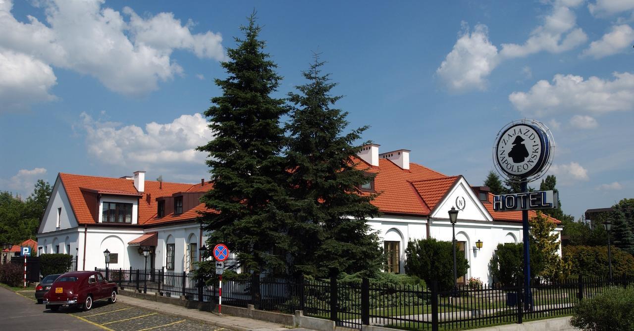 Hotel "Zajazd Napoleonski" วอร์ซอ ภายนอก รูปภาพ