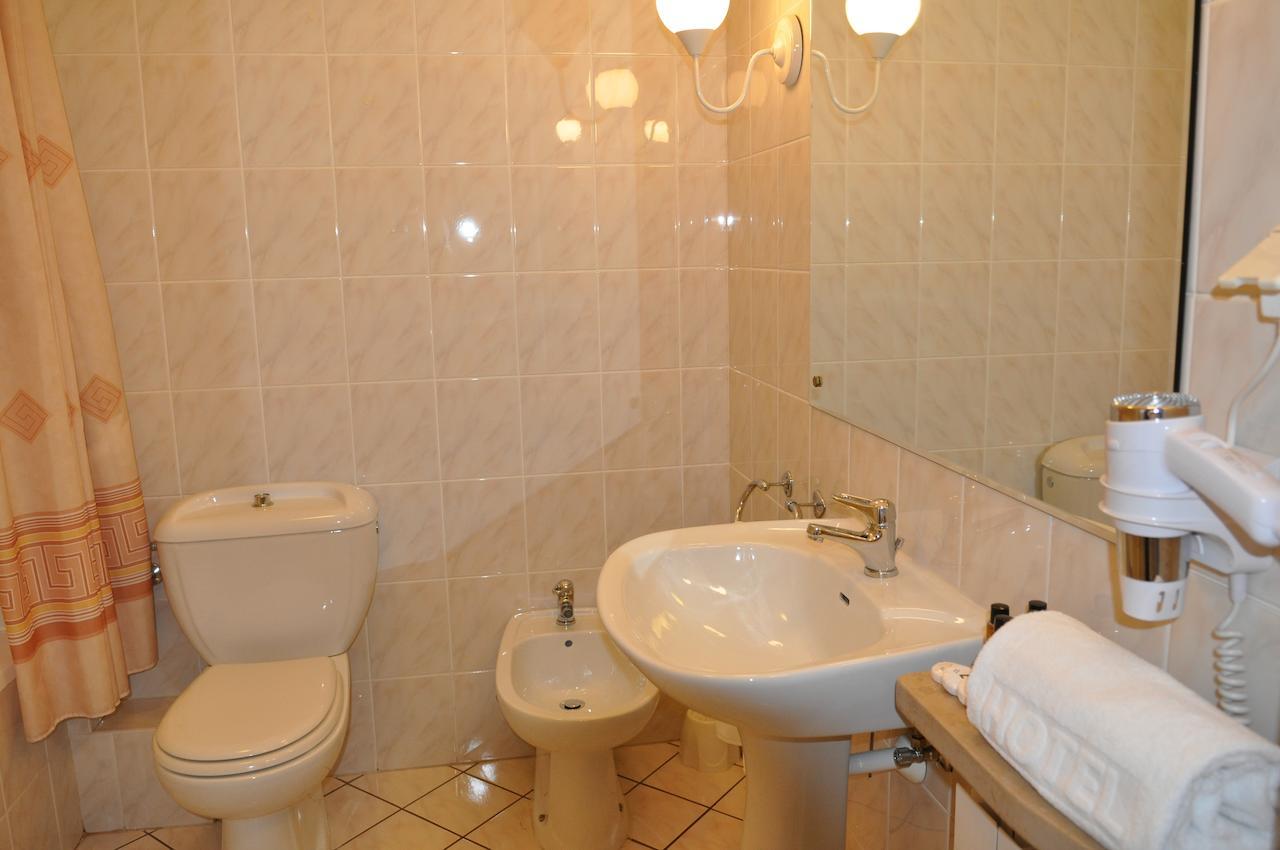Hotel "Zajazd Napoleonski" วอร์ซอ ห้อง รูปภาพ